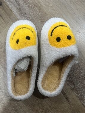 Cozy White Fuzzy Slippers with Yellow Smiley Face